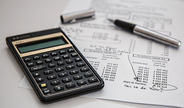Proč bývají profesionální služby účetní a daňové kanceláře tak drahé?